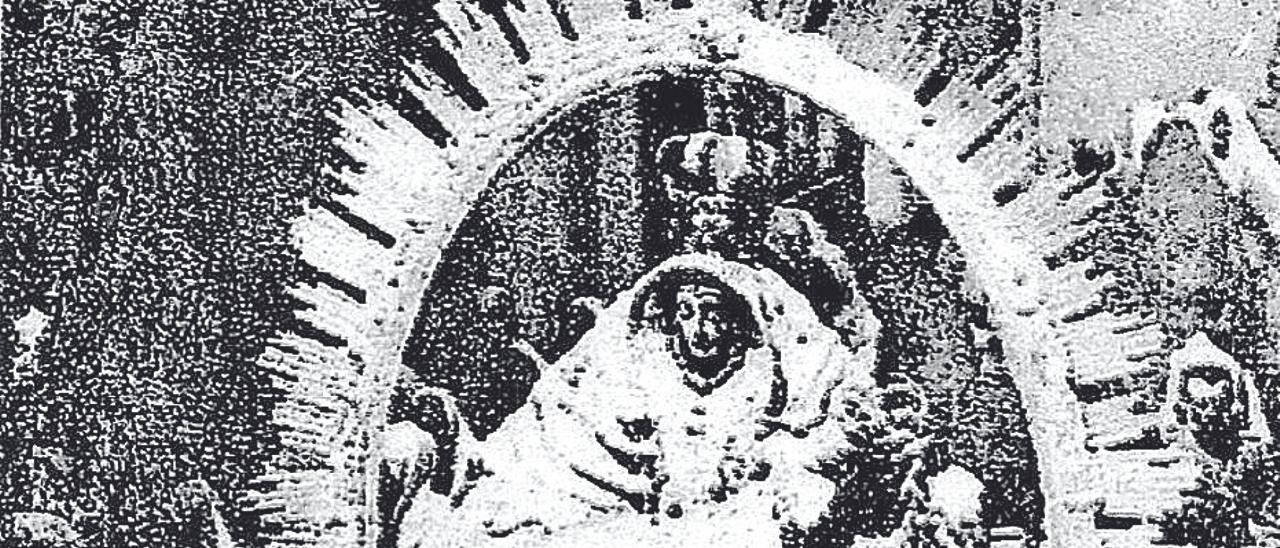 Foto muy antigua, de finales del siglo XIX, de la procesión de la Virgen de Guía.