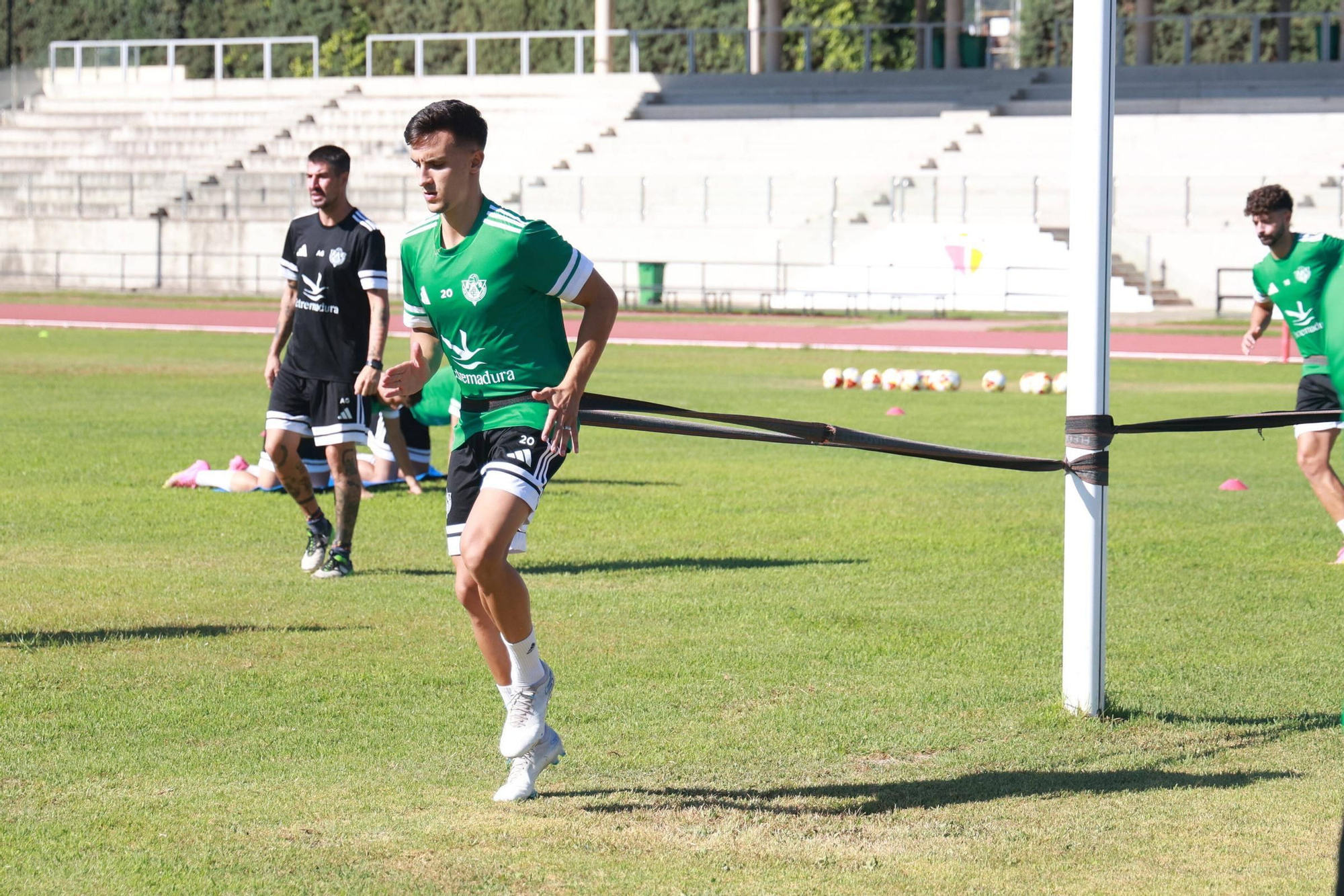 Primer entrenamiento del Cacereño 2025-2026