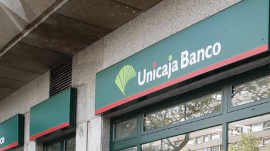 Unicaja refuerza su apoyo al olivar con financiación exclusiva al sector