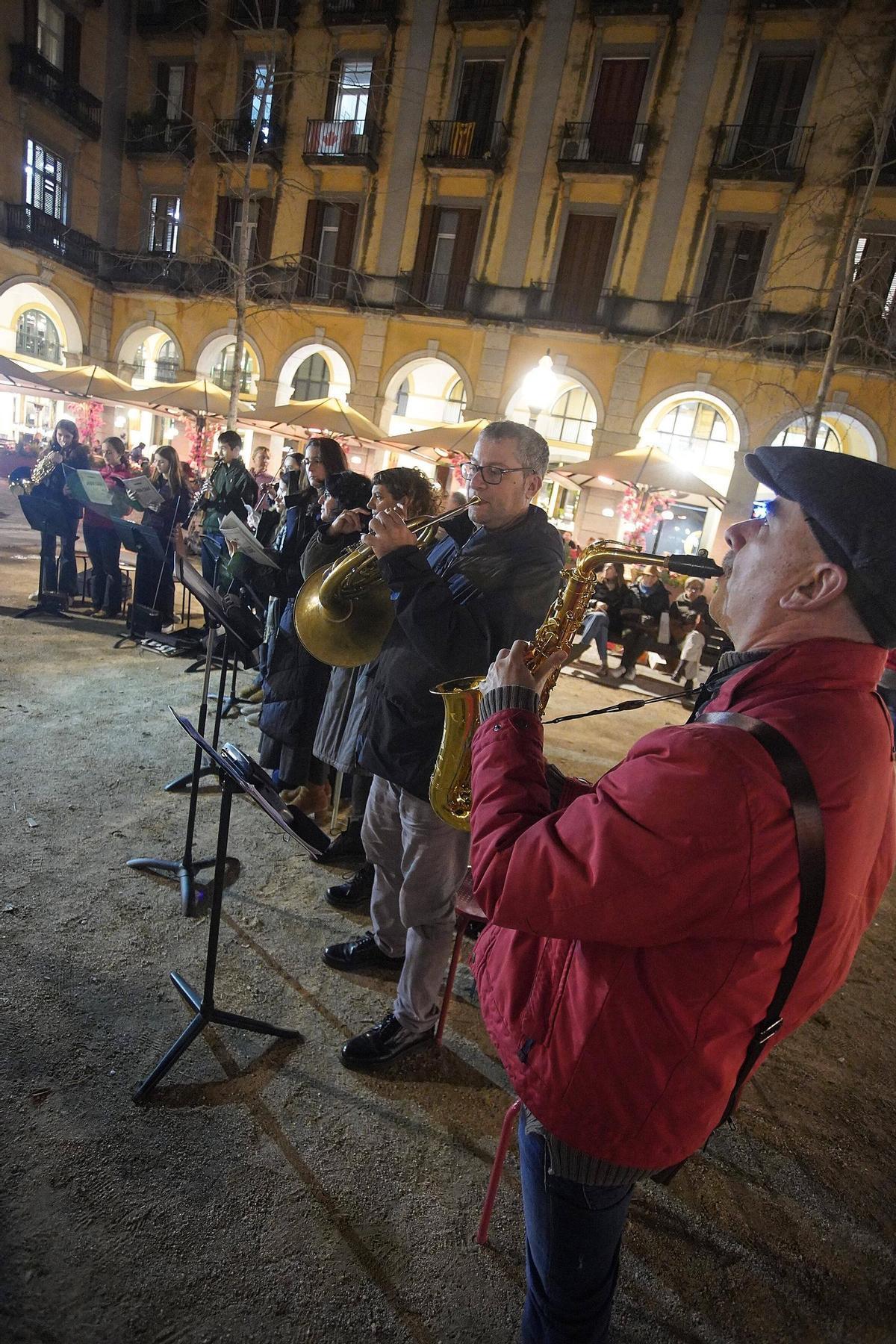 Les fotos de l'espectacle multisensorial "Cage Reload" a la plaça Independència de Girona