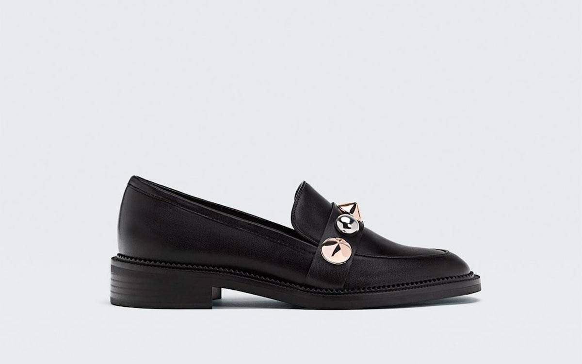 Mocasines con tachuelas, de Stradivarius