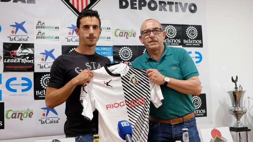 Iker Alegre y Benedicto Pol, tesorero del Caudal.