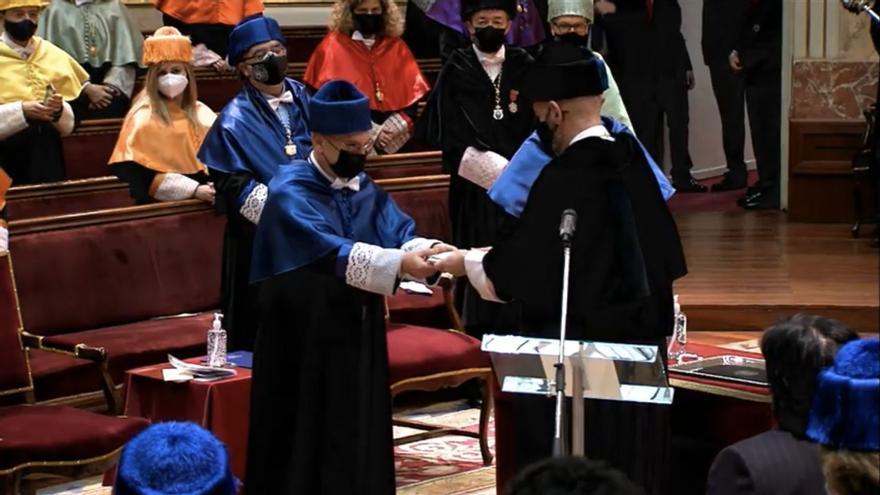 Francis Mojica, doctor Honoris Causa por la Universidad Complutense de Madrid