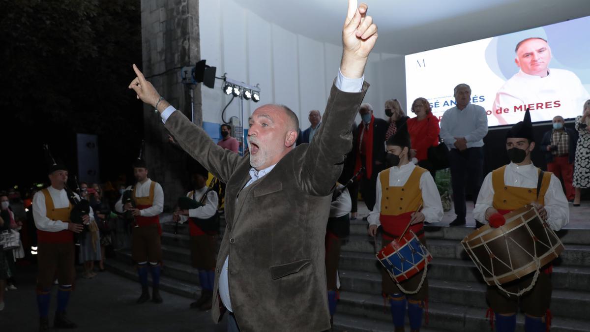 José Andrés, aclamado en Mieres, en su ruta didáctica por Asturias de la mano de los Premios Princesa