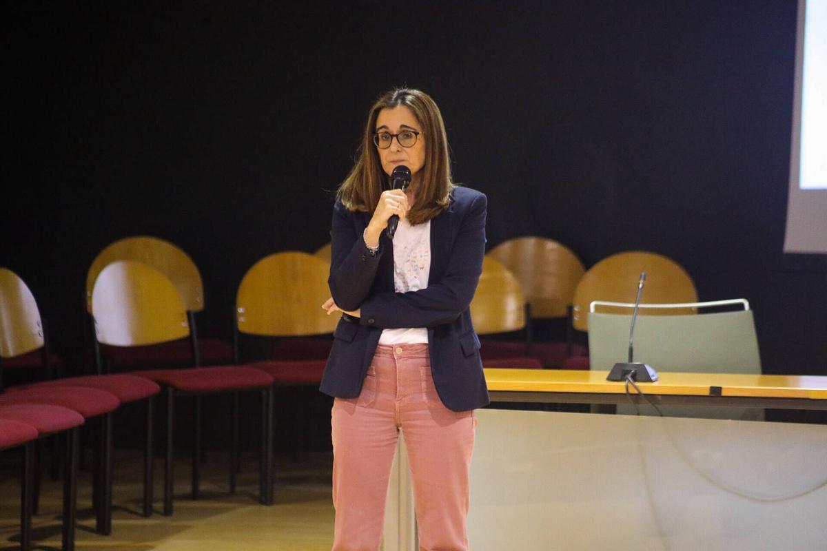 Zamora. Salón de actos del Campus Viriato Conferencia "¿Qué es la inflación y cómo afecta a nuestro día a día?", a cargo de Maria del Mar Cebrián