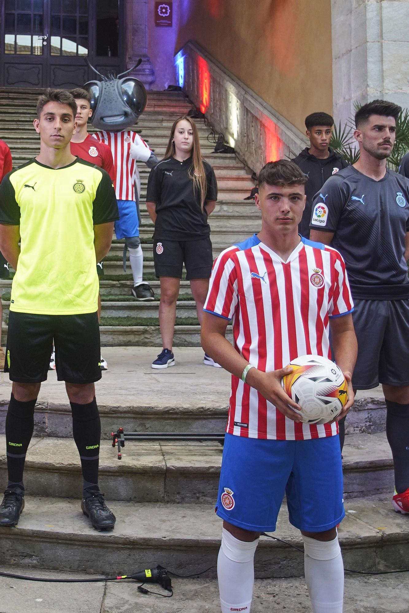 El Girona presenta les equipacions per la temporada 2021-22