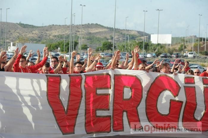 Tensión en la puerta de Nueva Condomina