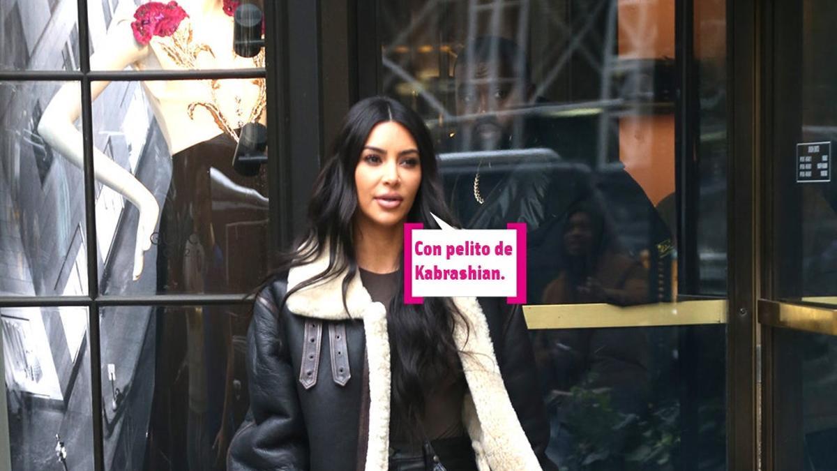 Kim Kardashian reinventa el albornoz... ¡Y lo vende!