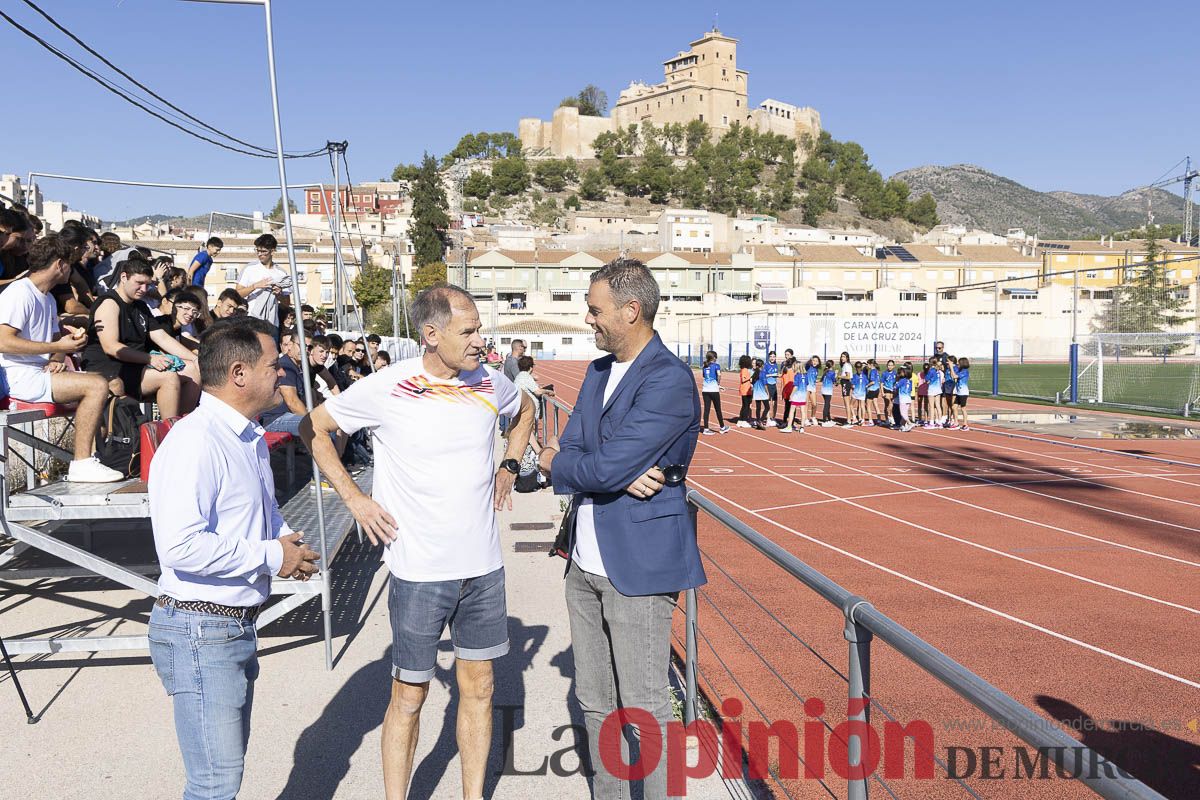 Abel Antón visitaba la Escuela Municipal de Atletismo de Caravaca