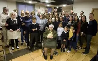 Los más de cien años de Africa Fabo, en familia