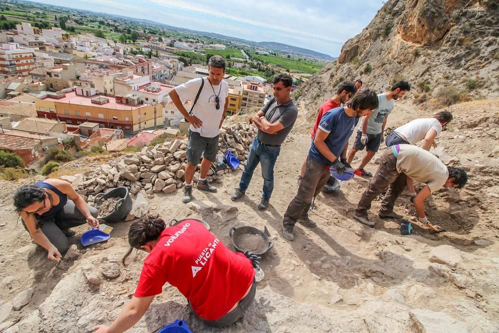 Excavaciones en el yacimiento arqueológico de Callosa de Segura