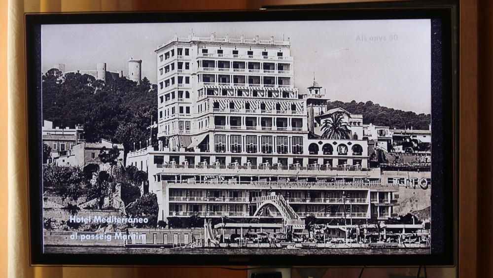 La UIB digitaliza 5.000 postales del 'boom' turístico en Baleares del Fondo Vicenç Rotger i Buïls