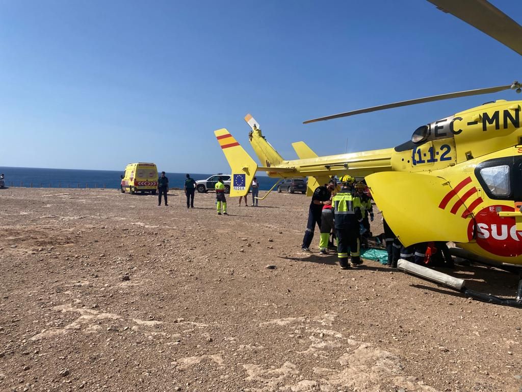 Traslado en helicóptero a Gran Canaria de un niño ahogado en Fuerteventura