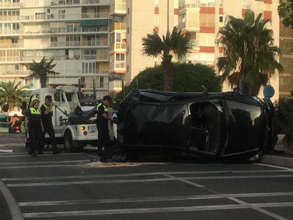 Dos personas quedan atrapadas en un coche tras volcar en la Albufereta