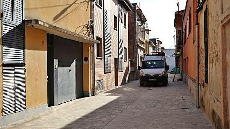 El carrer, situat a les Pedreres, ja està remodelat.