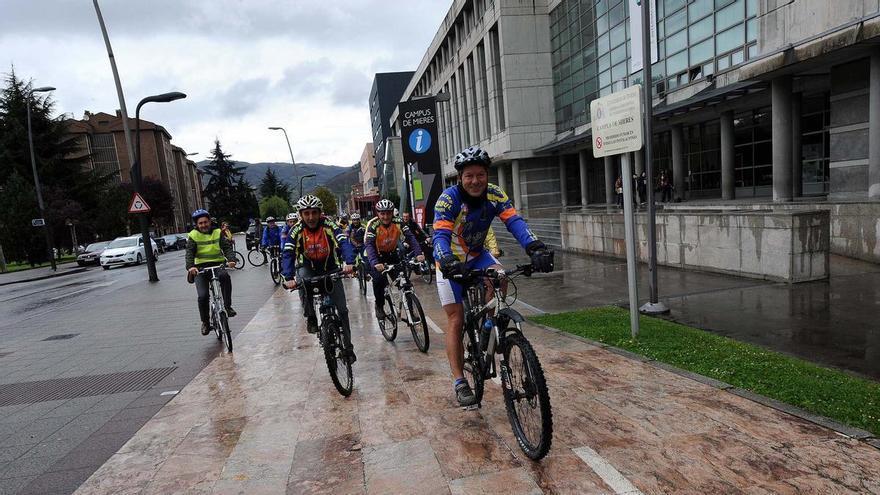 Doscientos ciclistas compiten el domingo en Mieres en el Campeonato de Asturias de Maratón BTT