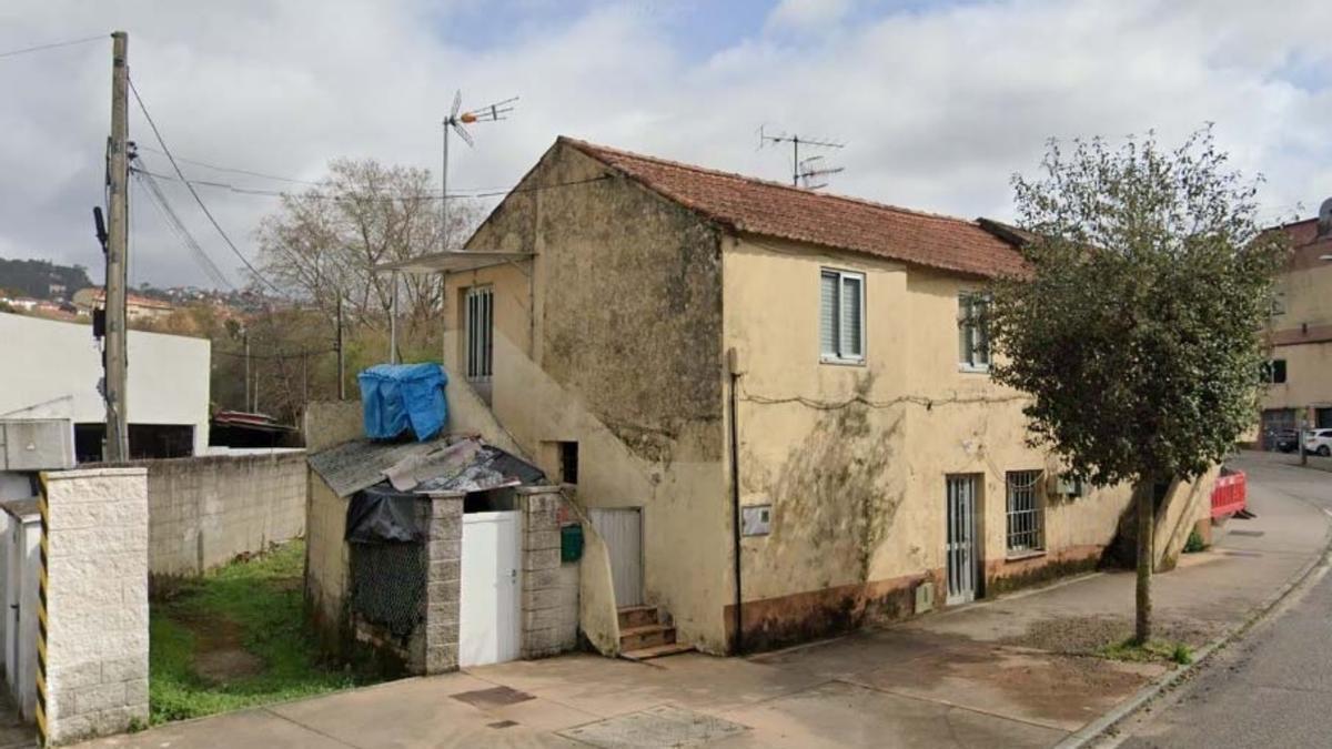 La vivienda de casi 100 años de antigüedad al lado del Lagares que derribará el Concello de Vigo.