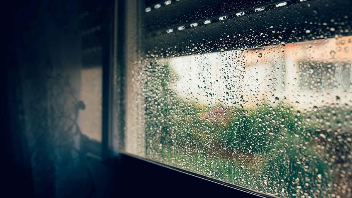 Protección civil pide a los ciudadanos "asegurar puertas y ventanas" y la DGT alerta que "un vehículo cerrado puede ser un buen refugio": así afecta a los asturianos lo que va llegar