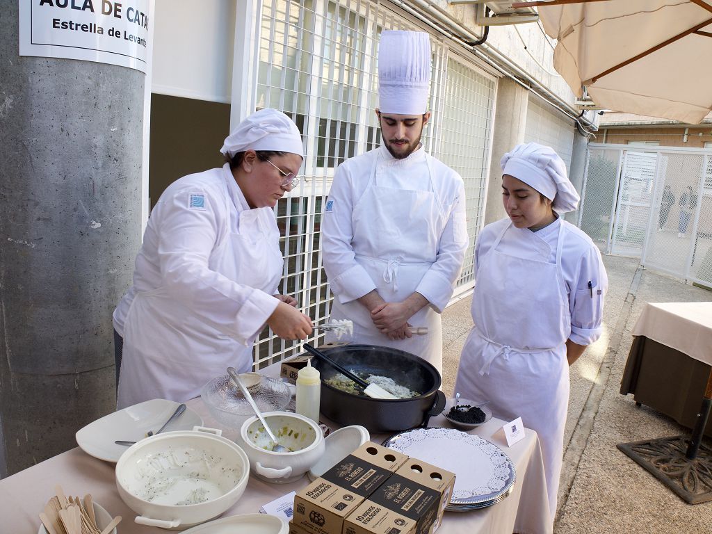 Así ha sido la jornada gastronómica de La Cabaña y Magoga en la Escuela de Hostelería y Turismo de La Flota