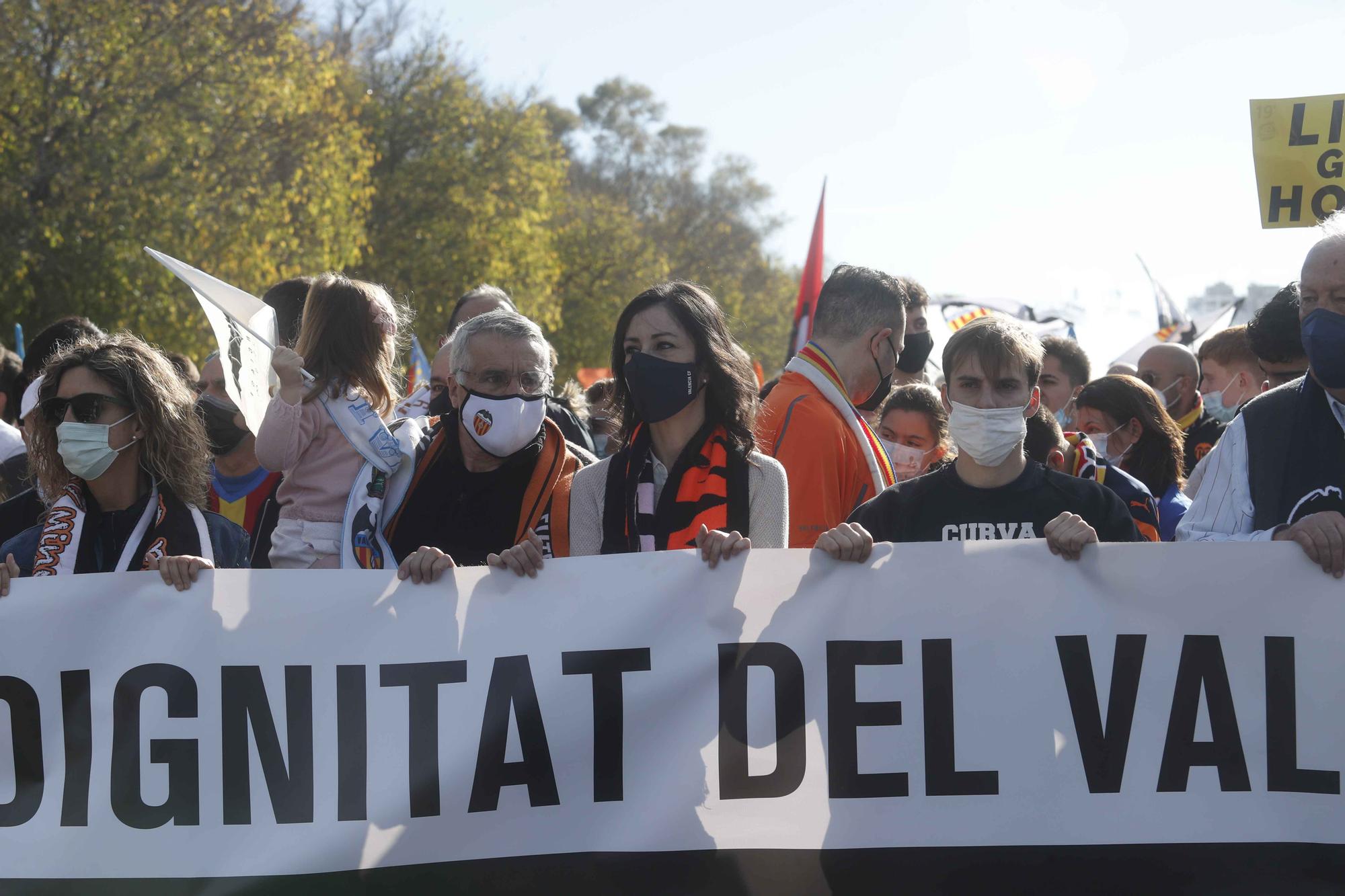 La manifestación valencianista contra Peter Lim (primera parte)