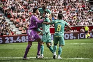 El Girona asalta al Sporting en Gijón (0-2)