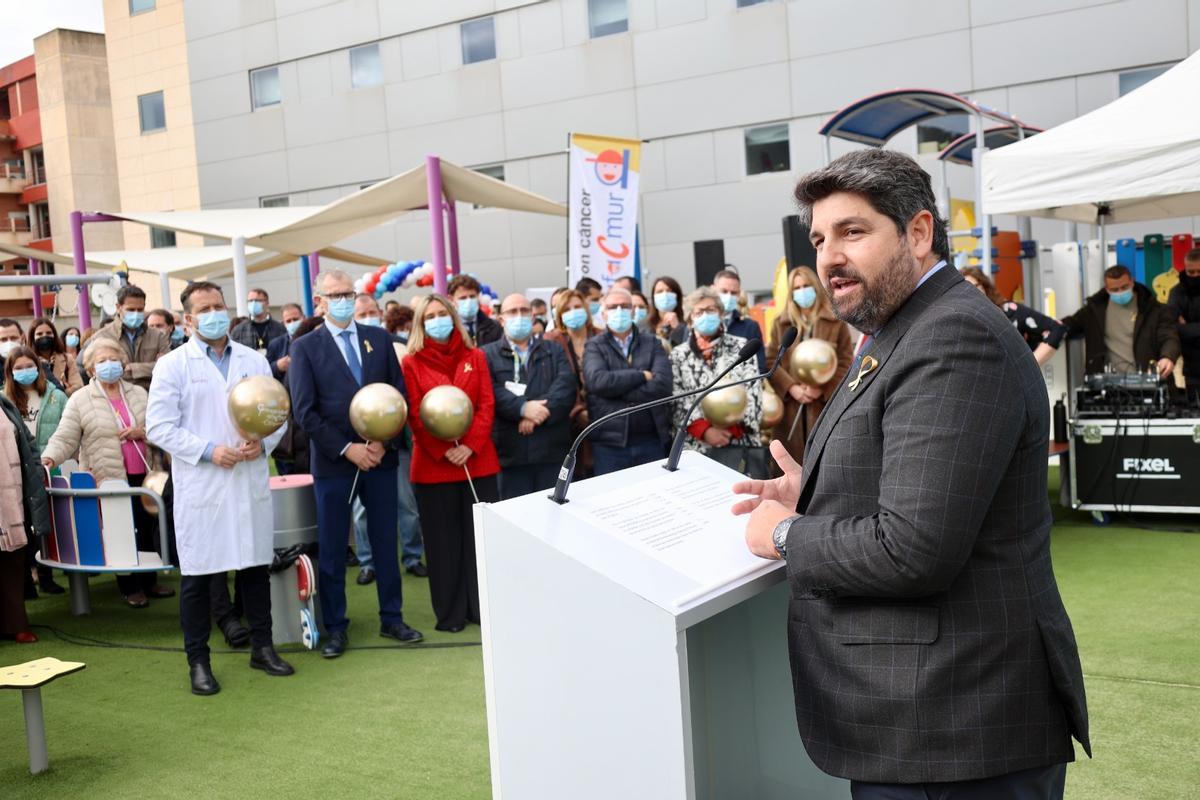 Fernando López Miras habla ante la audiencia del acto inaugural