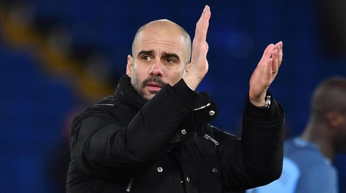 rpaniagua37080983 manchester city s spanish manager pep guardiola applauds at 170131182813