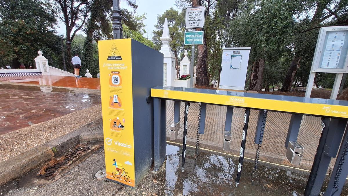 Una de las nuevas estaciones base del Vilabici que el Ayuntamiento ha instalado.