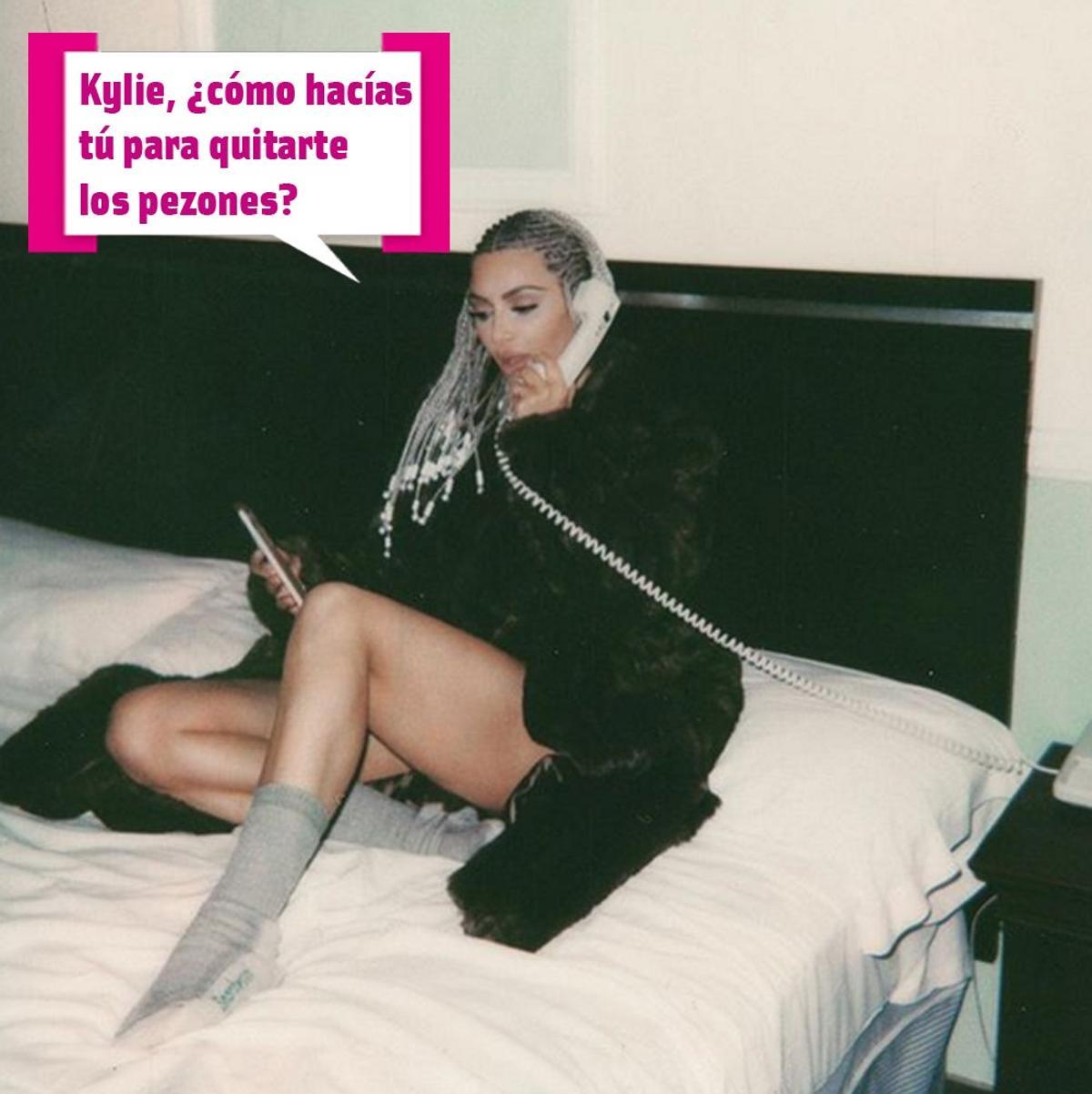 Eso sí, con censura incluida, como ya hizo su hermana