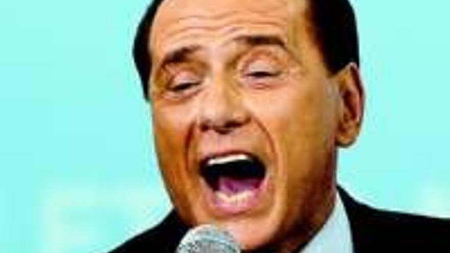 Berlusconi sacará a la venta su segundo disco