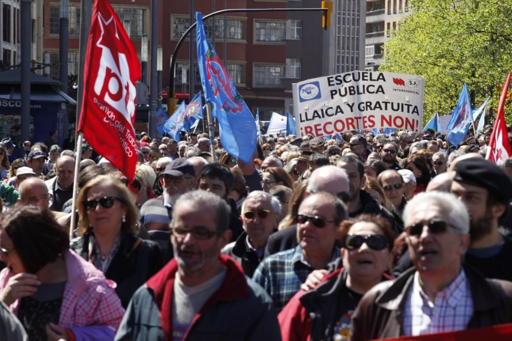 Manifestación de los sindicatos minoritarios en Gijón