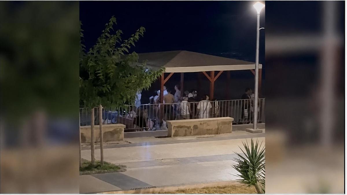 Una fiesta en la playa de Can Pere Antoni.