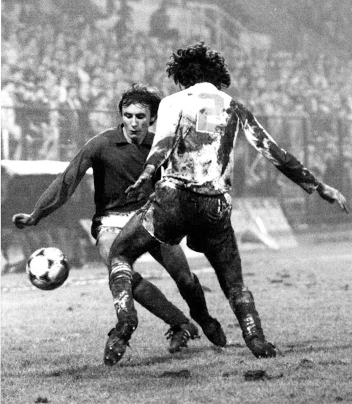 Arias encara a un rival en un Tartiere embarrado