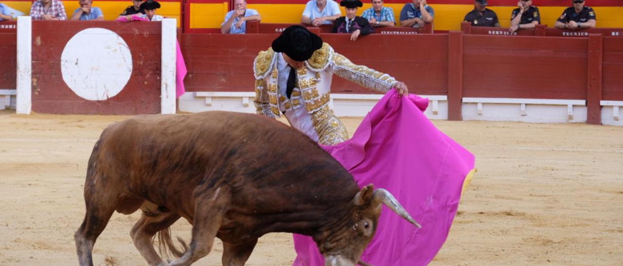 La rotundidad de El Juli y el toreo primoroso de Morante