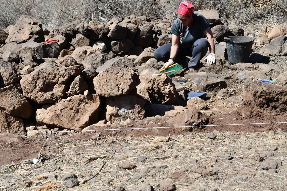 Hallan en La Fortaleza estructuras funerarias desconocidas en Canarias