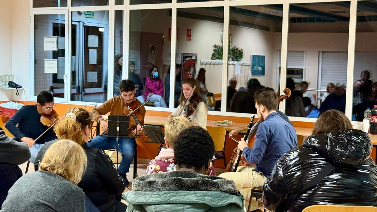 Musethica organiza dos conciertos públicos y actuaciones en centros sociales.