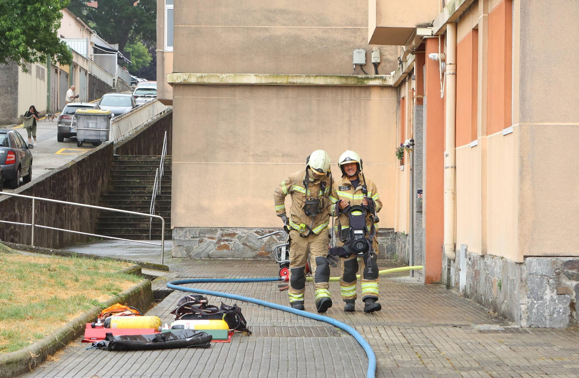 Incendio en un edificio de la calle Camelias