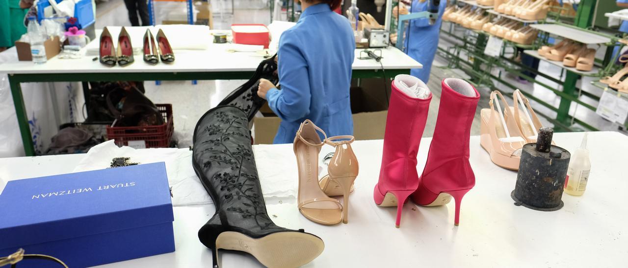 La industria zapatera de Elda comienza a tomar impulso tras dos años complicados.
