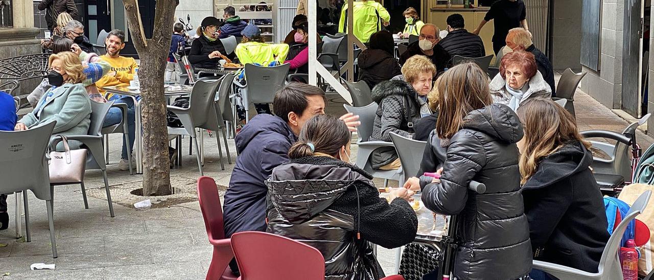 Terraza de un bar en La Corredera de Elche.