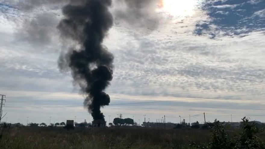 Incendio en la ruta del colesterol de Castelló