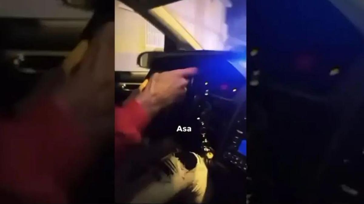 Un momento del vídeo, ya en poder de la Policía, en el que el hombre saca su pistola al volante en Torre Pacheco.