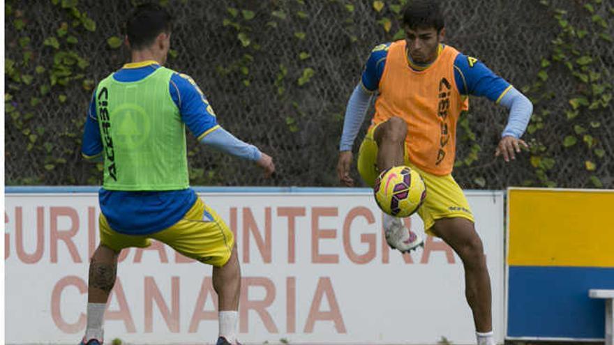 Simón: &quot;Mi gran ilusión es jugar en  Primera con la UD&quot;