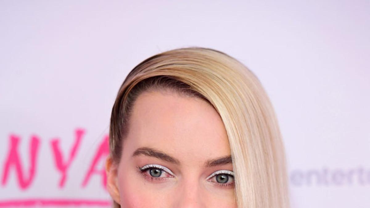 El 'eyeliner' blanco de Margot Robbie en la presentación de 'Yo, Tonya' en Londres