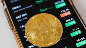 Bitcoin encuentra su soporte en los 70.000 dólares justo la semana en la que Morgan Stanley lanza su ETF al contado.