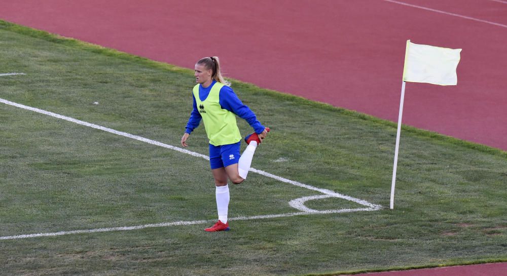 Partido del torneo Egalité de fútbol femenino