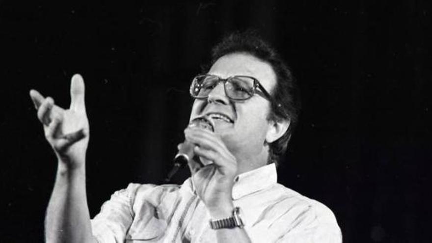 Jimmy Fontana, en una actuación en 1986 en Roma.