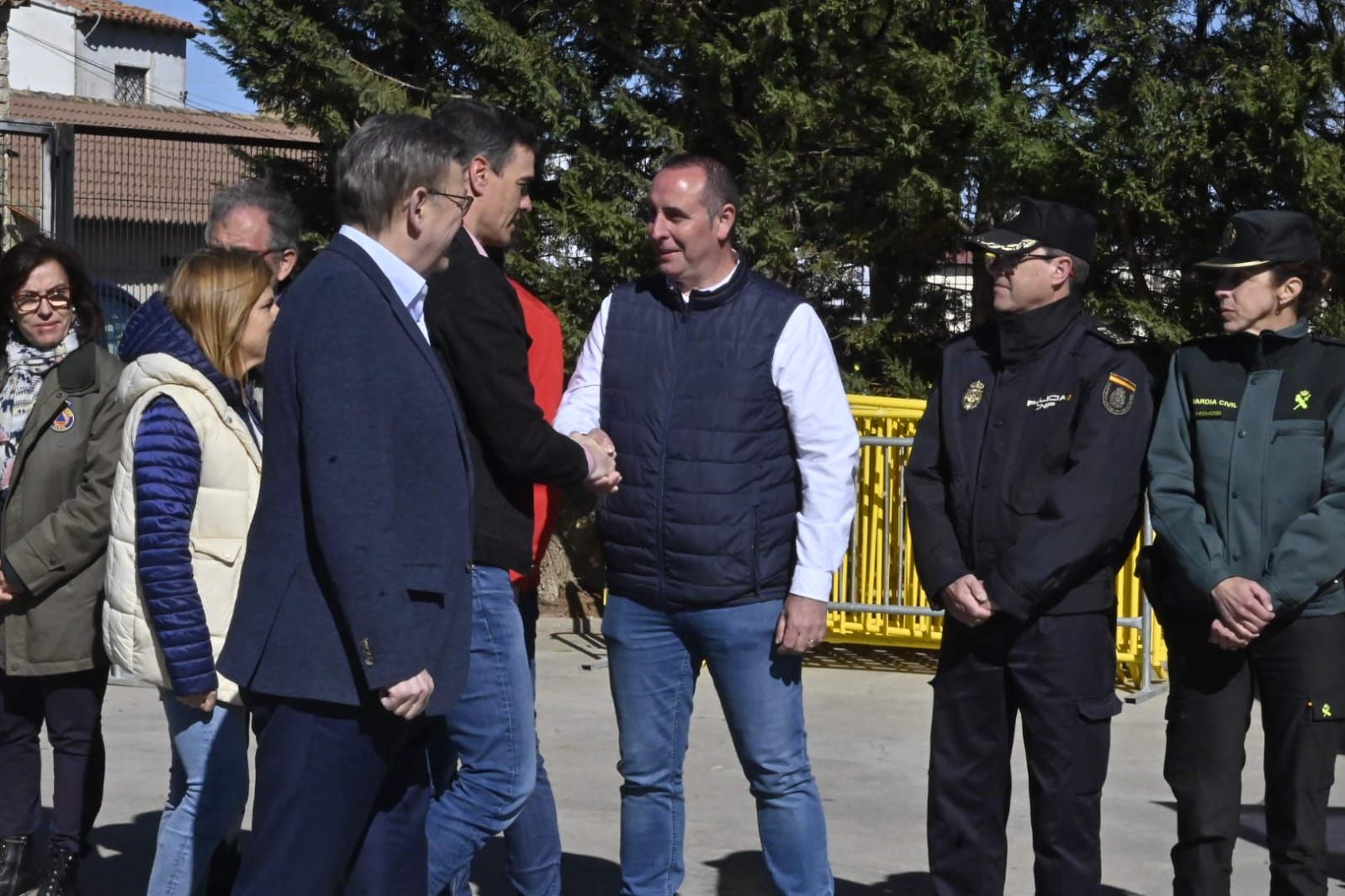 Galería: Visita de Pedro Sánchez al PMA del incendio del Alto Mijares