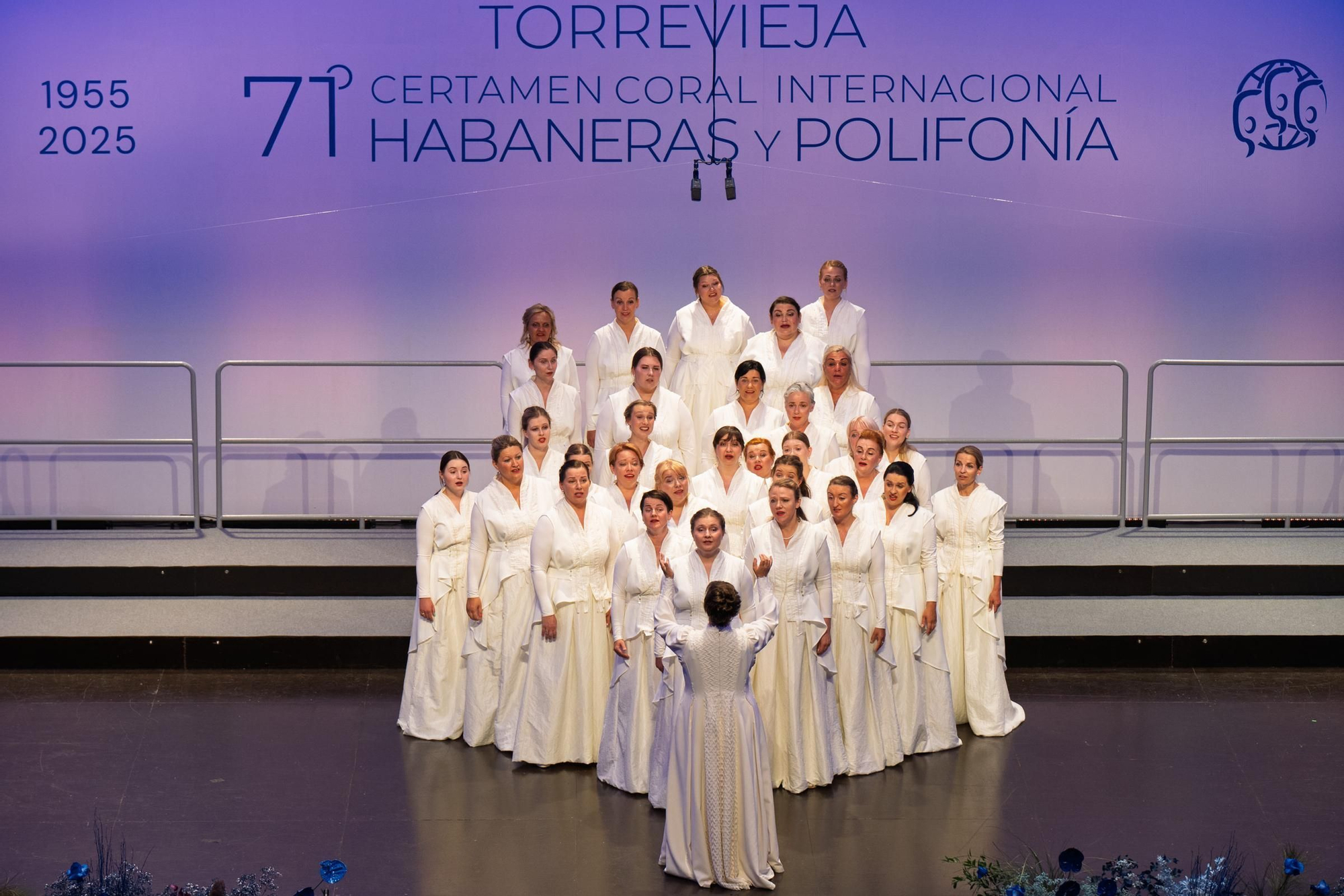 1 Coro Balta de Riga.jpg