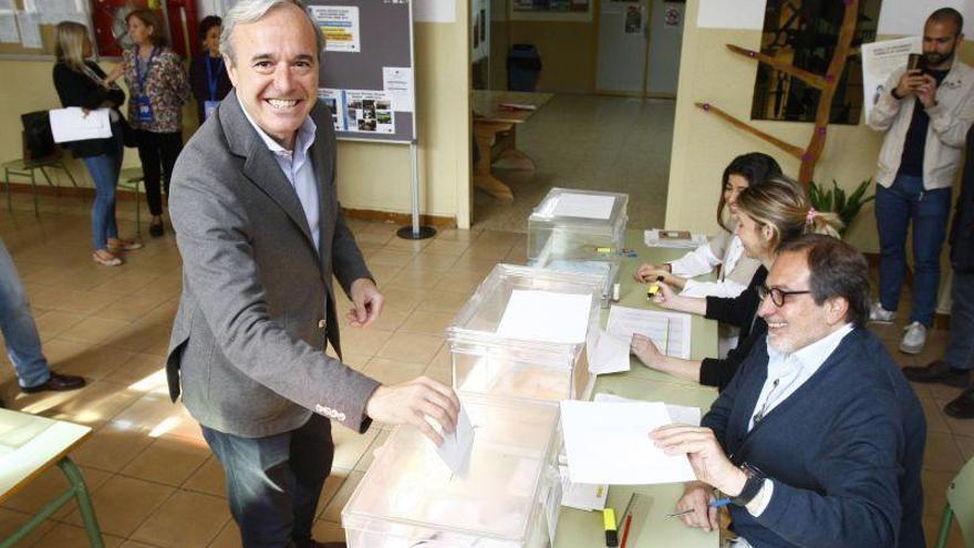 La participación a las 18.00 horas se cifra en Aragón en el 52% pero cae diez puntos con respecto al 28-A