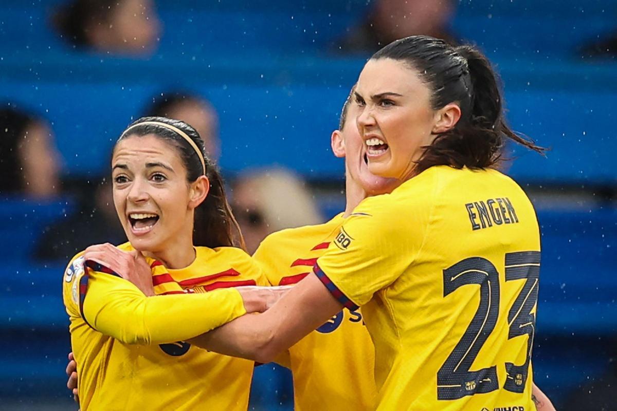 Celebración del primer gol de Aitana Bonmatí